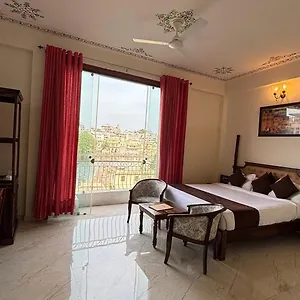 Dera Pichola- A Facing Boutique **** Udaipur