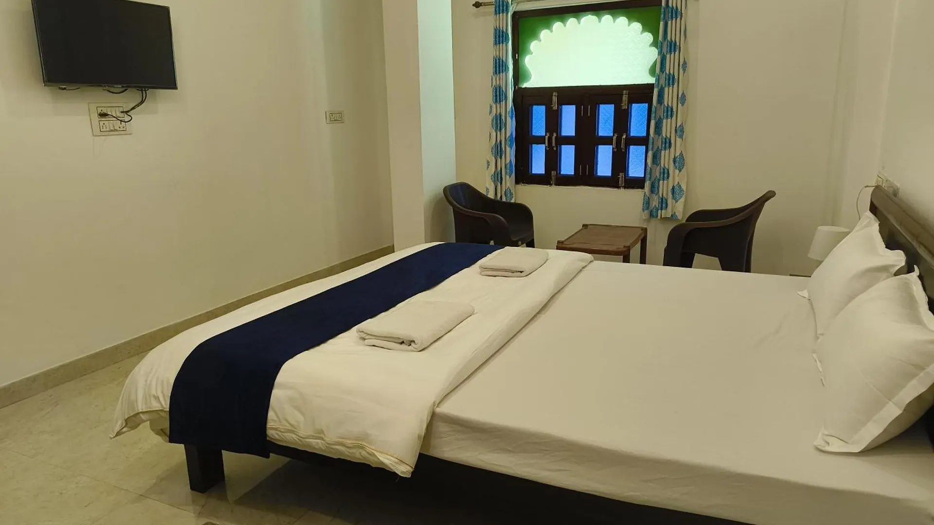 Rising Shemesh Home Stay Udaipur