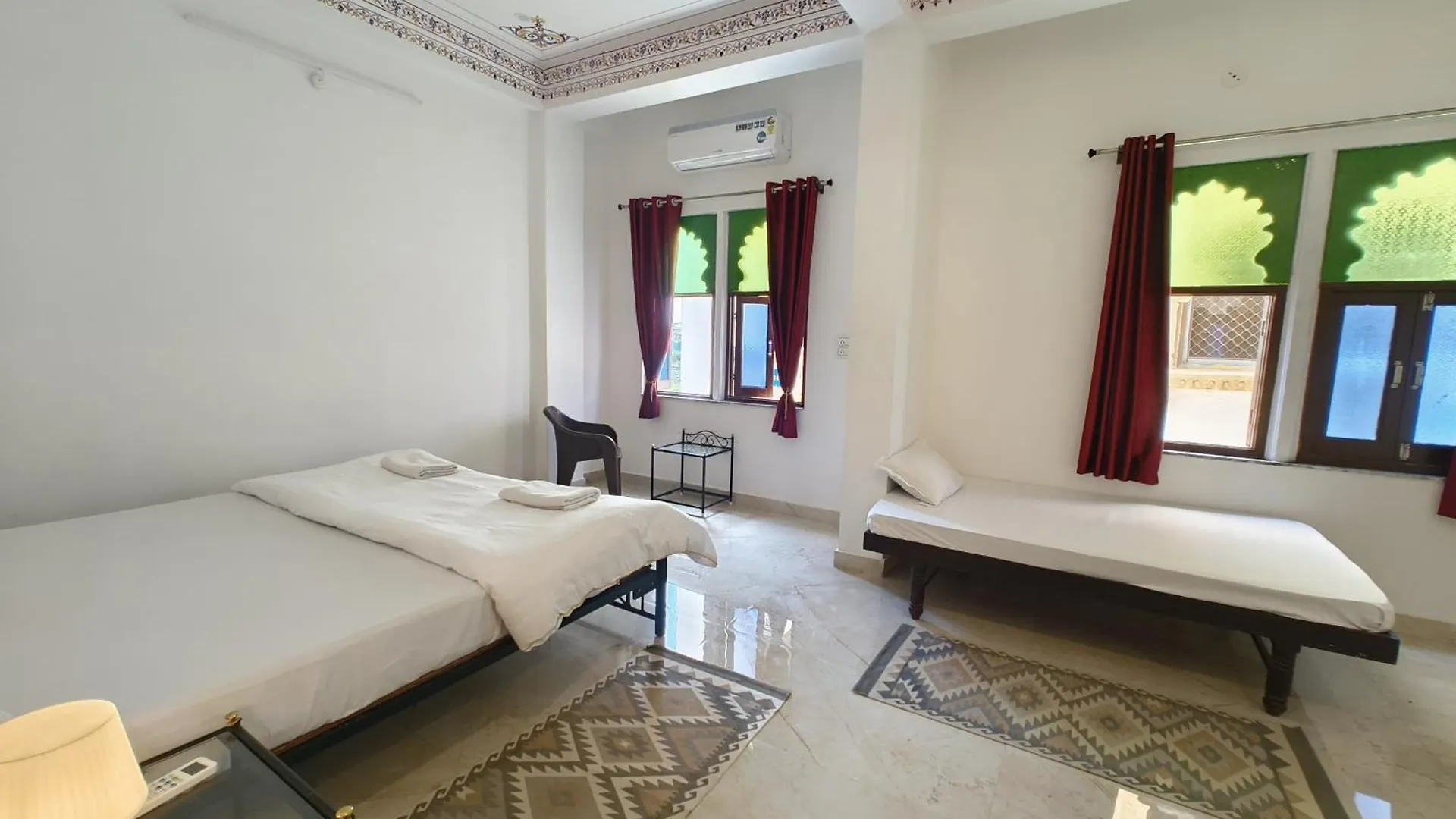 Pensión Rising Shemesh Home Stay Udaipur